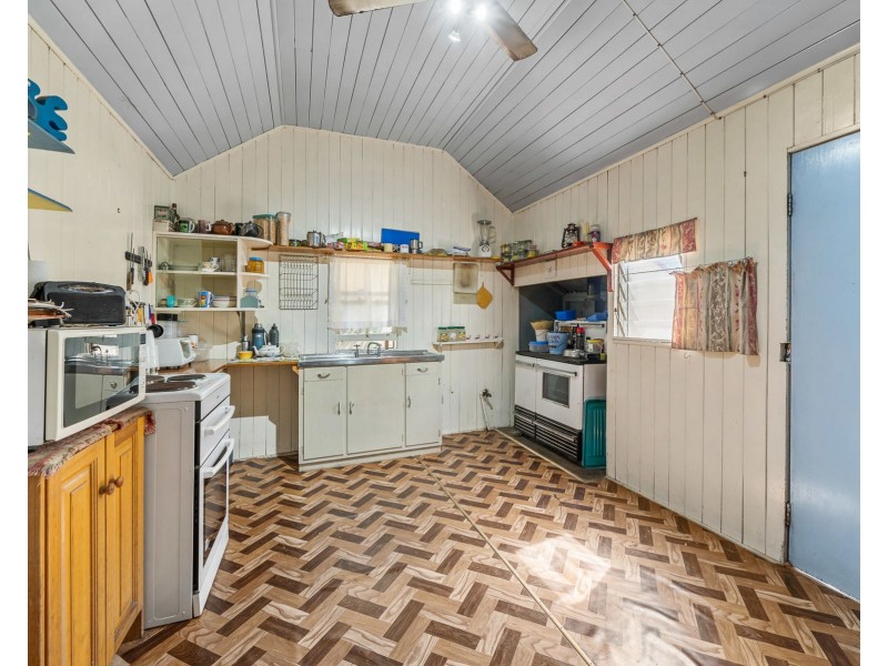 5 Hartwig Street, Goombungee QLD 4354