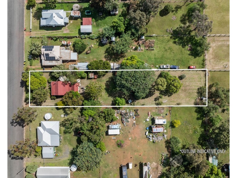 5 Hartwig Street, Goombungee QLD 4354