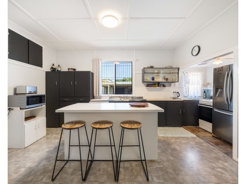 7 Goode Street, Newtown QLD 4350