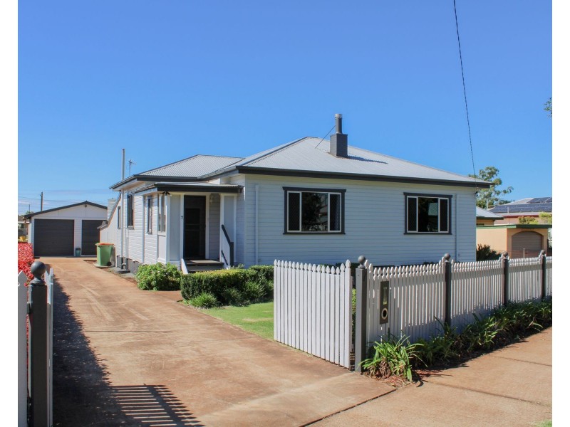 7 Goode Street, Newtown QLD 4350