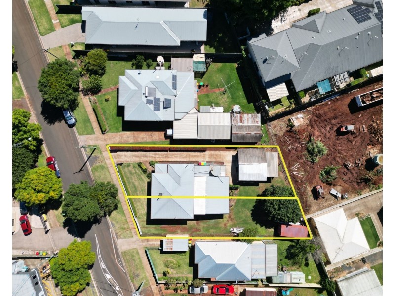 7 Goode Street, Newtown QLD 4350