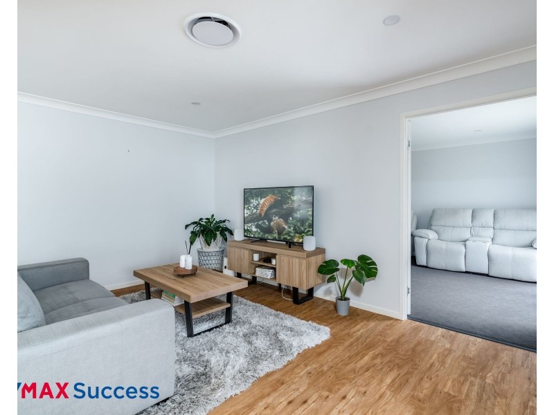 15 Entabeni Drive, Kearneys Spring QLD 4350