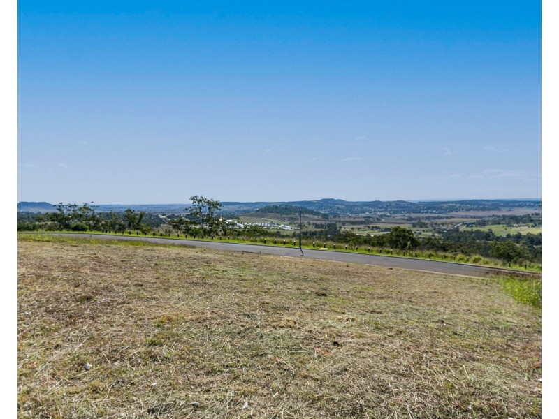 25 Reserve Road, Cranley QLD 4350