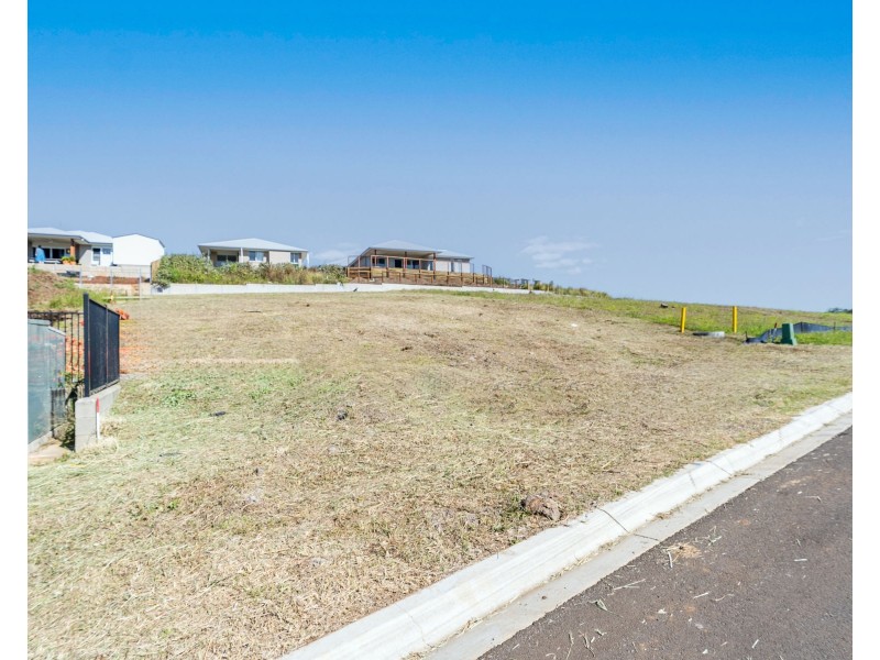 25 Reserve Road, Cranley QLD 4350
