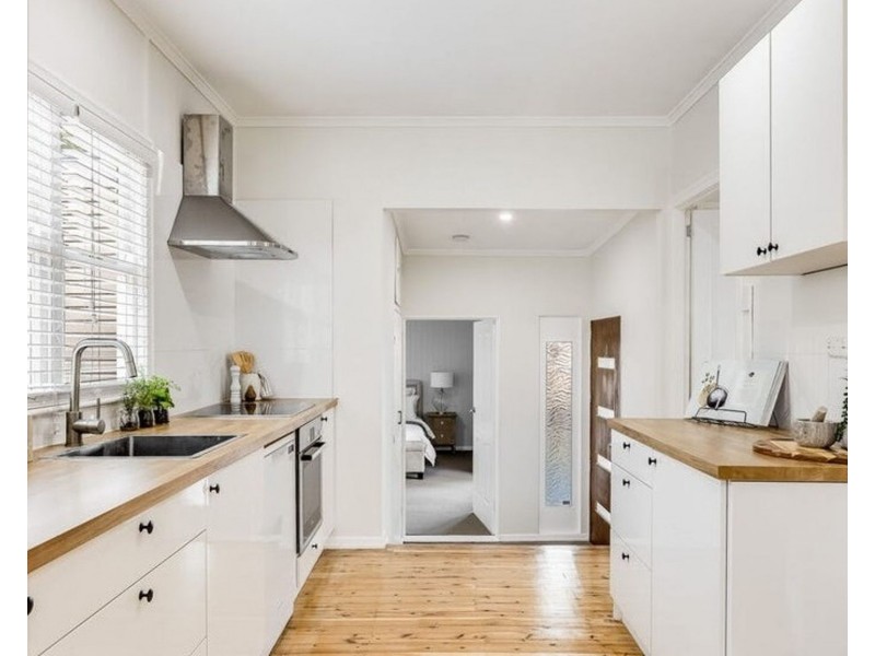 12 Murray Street, North Toowoomba QLD 4350