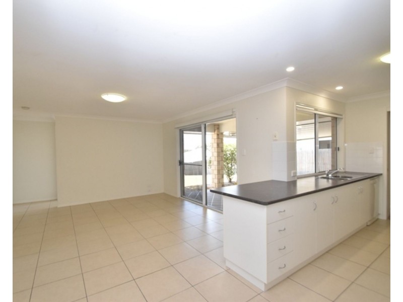48 Wareena Crescent, Glenvale QLD 4350