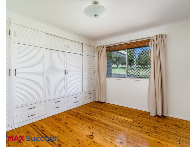 2 Diosma Street, Centenary Heights QLD 4350