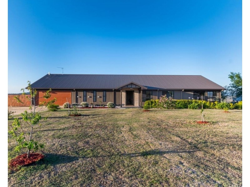 28 Derain Drive, Sladevale QLD 4370