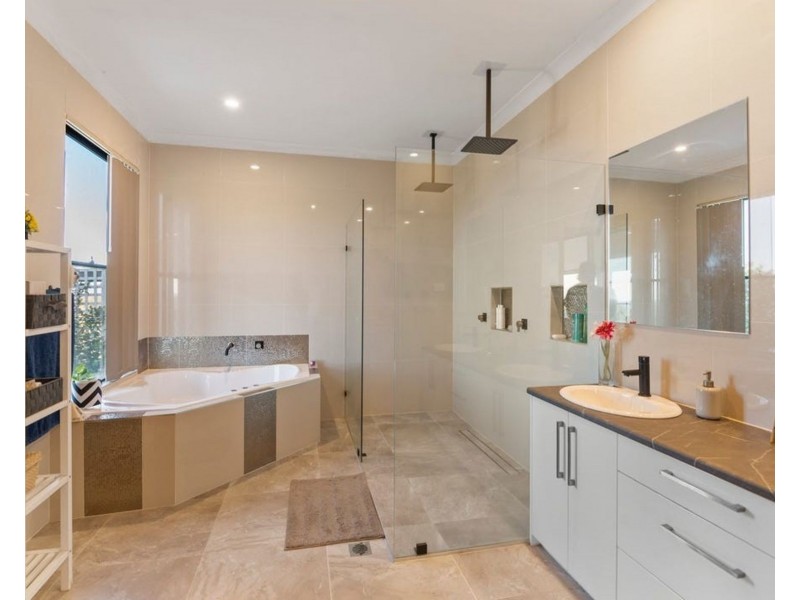 28 Derain Drive, Sladevale QLD 4370