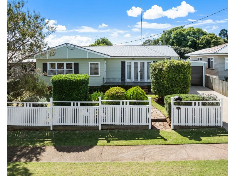 87 South Street, Rangeville QLD 4350