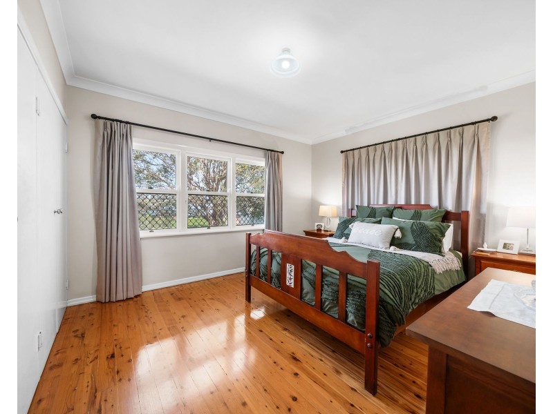 87 South Street, Rangeville QLD 4350