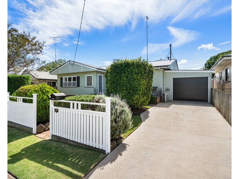 87 South Street, Rangeville QLD 4350