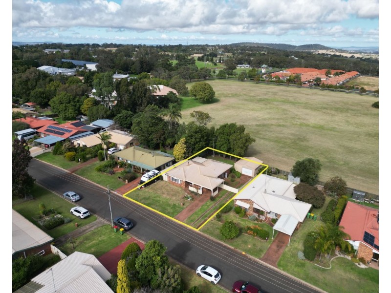 22 Bamboo Court, Darling Heights QLD 4350