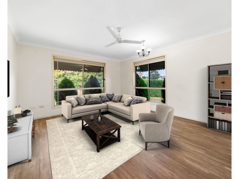 5 Howard Street, Middle Ridge QLD 4350