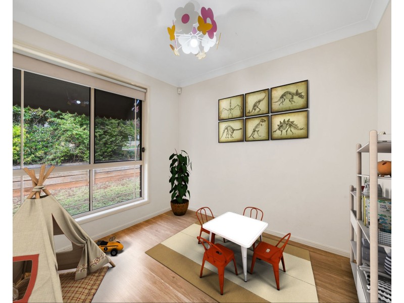 5 Howard Street, Middle Ridge QLD 4350