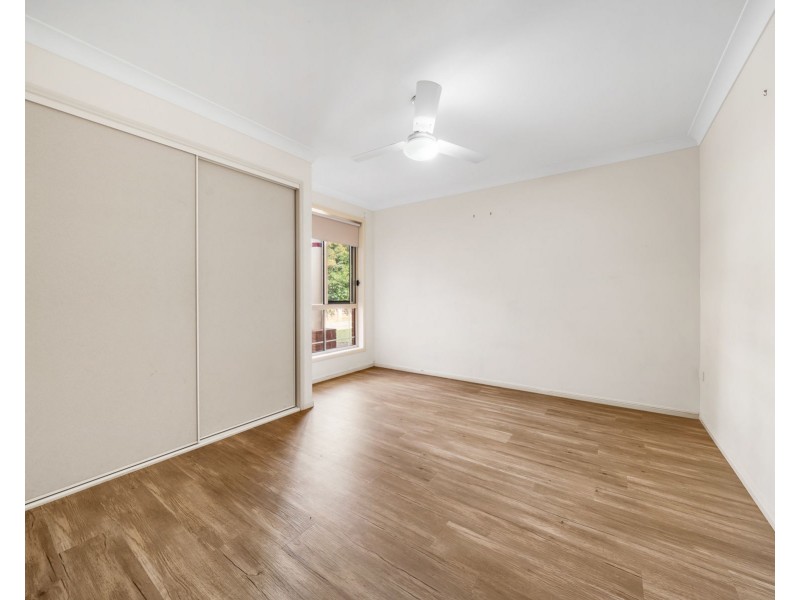5 Howard Street, Middle Ridge QLD 4350