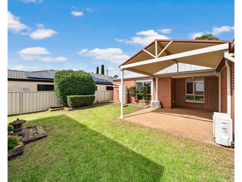 5 Howard Street, Middle Ridge QLD 4350