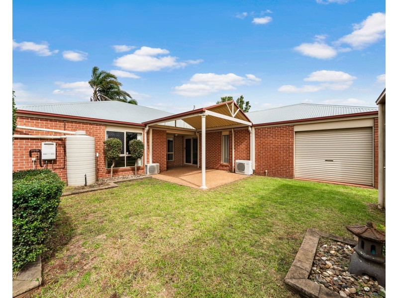 5 Howard Street, Middle Ridge QLD 4350