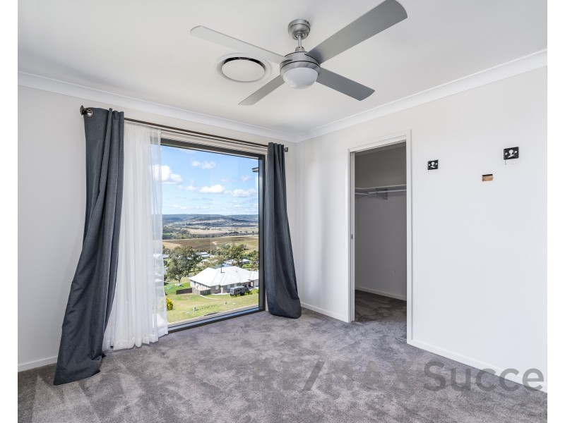 22 Manikato Drive, Hodgson Vale QLD 4352