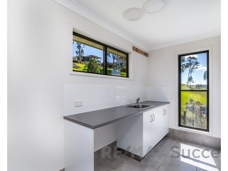 22 Manikato Drive, Hodgson Vale QLD 4352