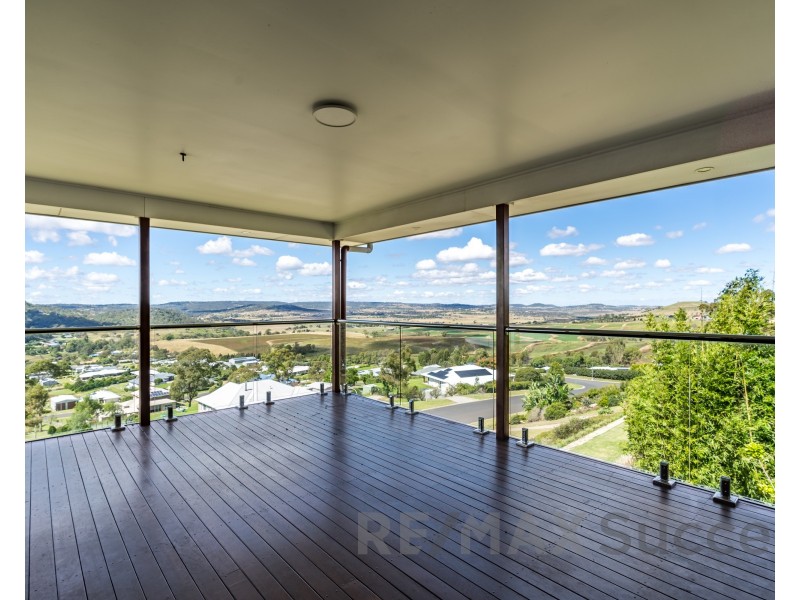 22 Manikato Drive, Hodgson Vale QLD 4352