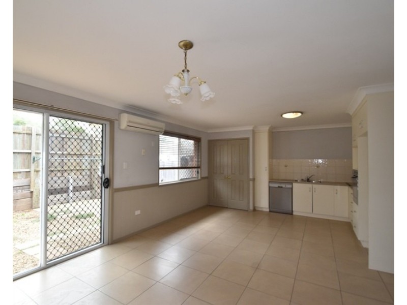 2/9 Hirst Street, Greenmount QLD 4359