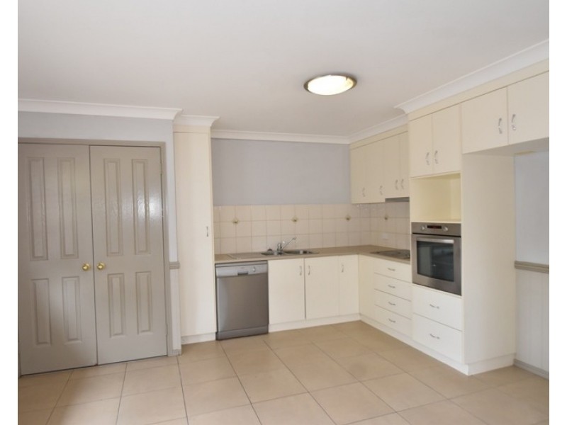 2/9 Hirst Street, Greenmount QLD 4359