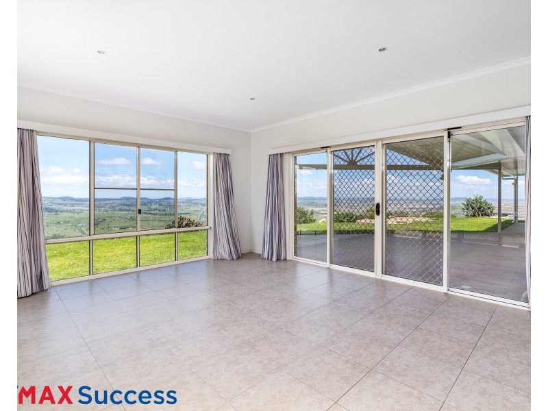 42 Panoramic Drive, Preston QLD 4352