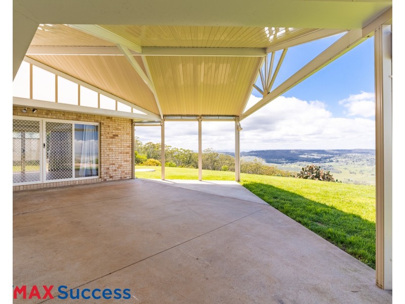 42 Panoramic Drive, Preston QLD 4352