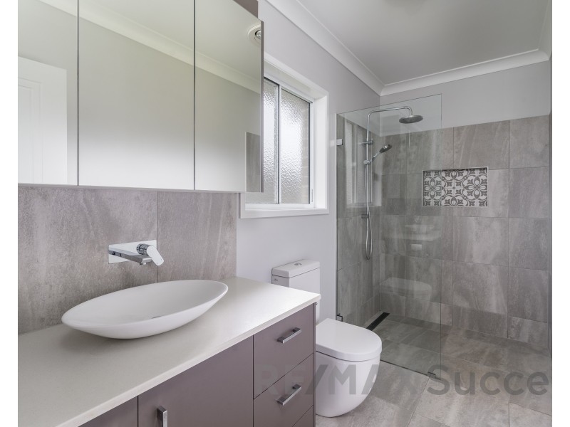 10 Mcaulay Avenue, Highfields QLD 4352