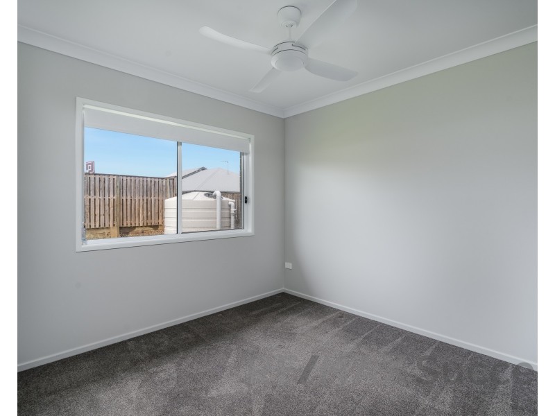 10 Mcaulay Avenue, Highfields QLD 4352