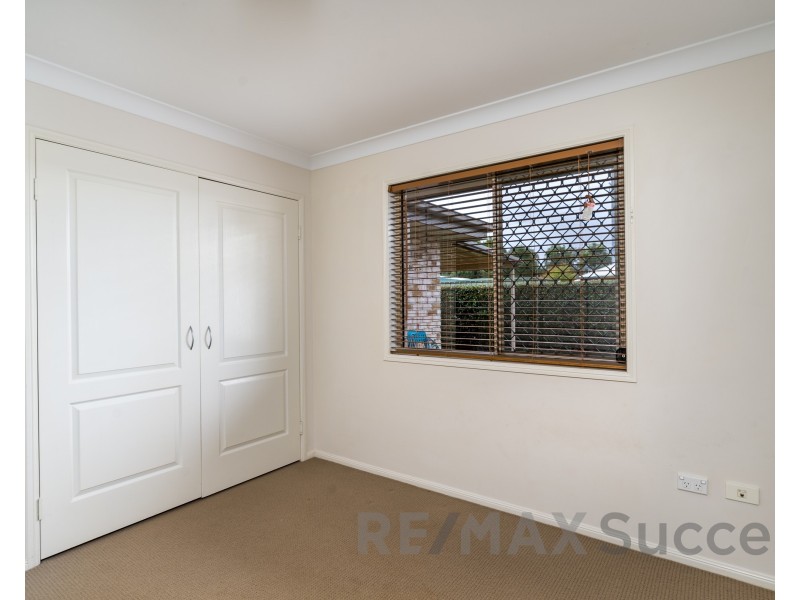 1/10 Sambar Court, Kearneys Spring QLD 4350