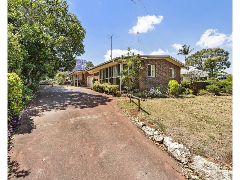 2/212 Ruthven Street, North Toowoomba QLD 4350