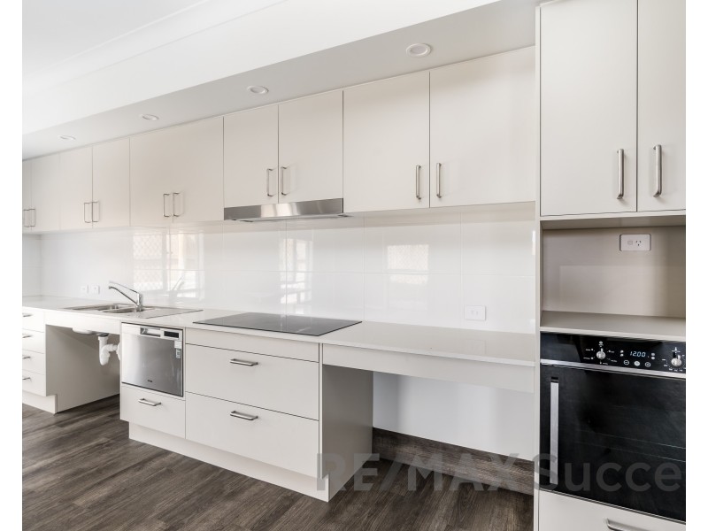 14 Broadmead Street, Glenvale QLD 4350