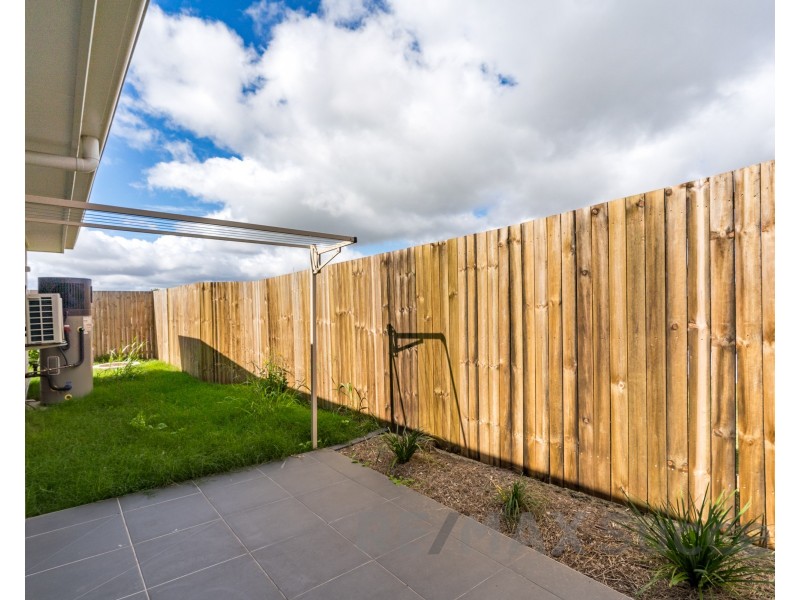 14 Broadmead Street, Glenvale QLD 4350