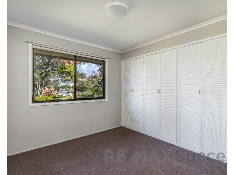 824 Ruthven Street, Kearneys Spring QLD 4350