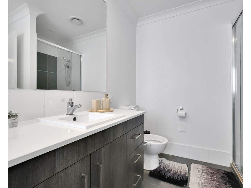 45 Shelby Street, Glenvale QLD 4350