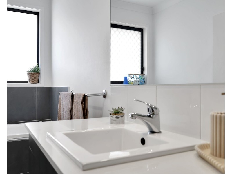 45 Shelby Street, Glenvale QLD 4350