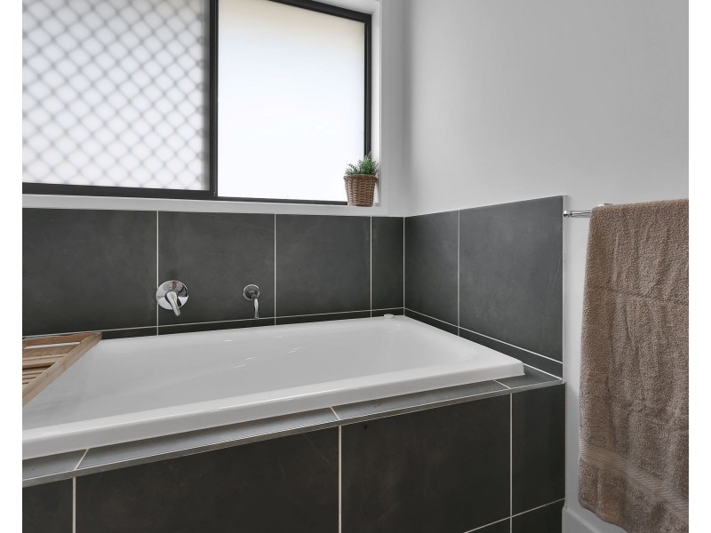 45 Shelby Street, Glenvale QLD 4350