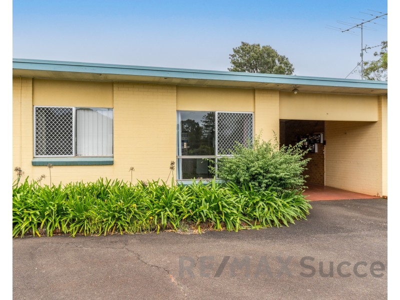 2/19 Ascot Street, Newtown QLD 4350