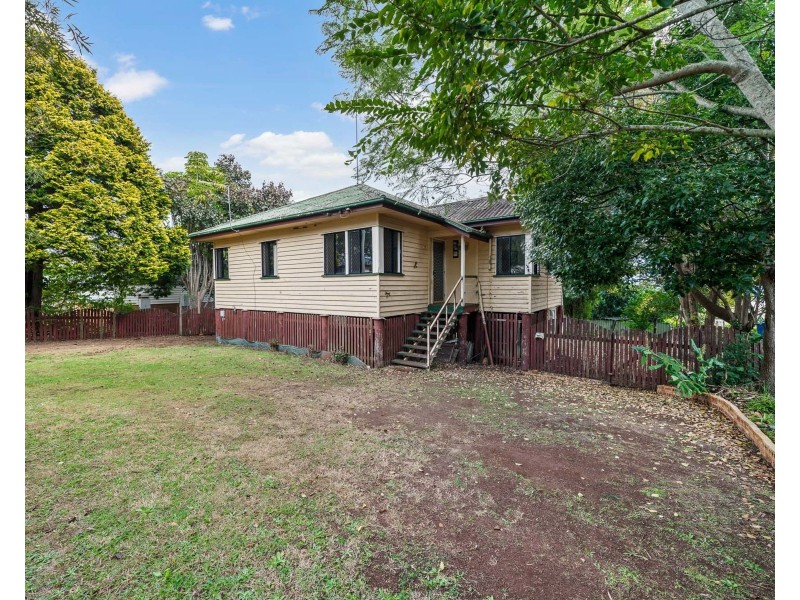 29 Yeates Street, Harlaxton QLD 4350