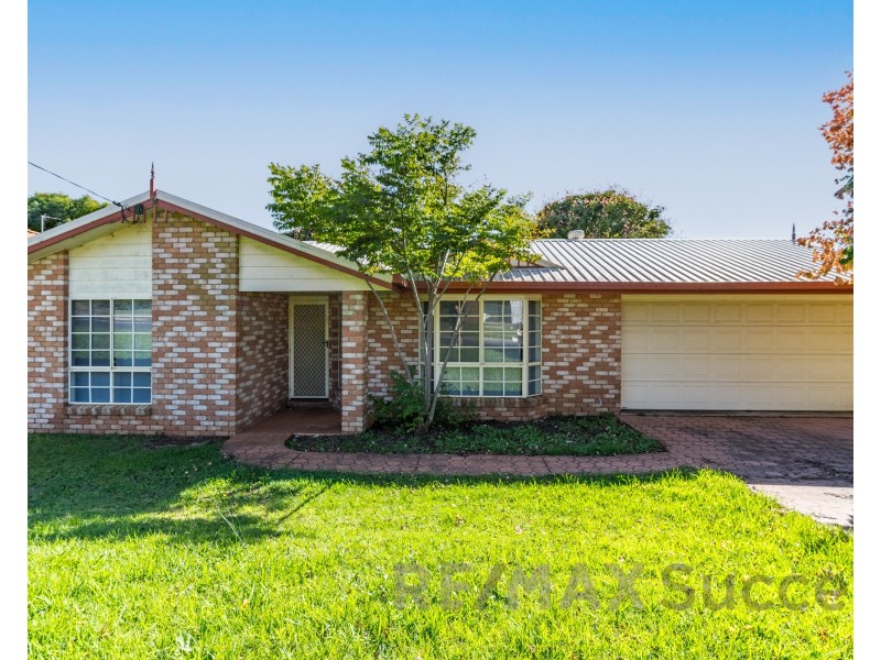 383 Spring Street, Kearneys Spring QLD 4350