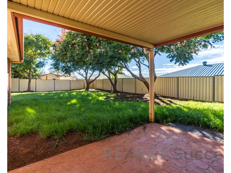 383 Spring Street, Kearneys Spring QLD 4350