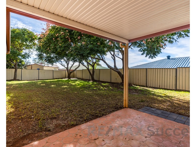 383 Spring Street, Kearneys Spring QLD 4350
