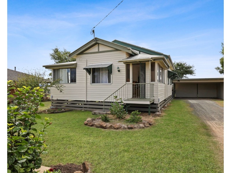 6 Eton Street, Cambooya QLD 4358