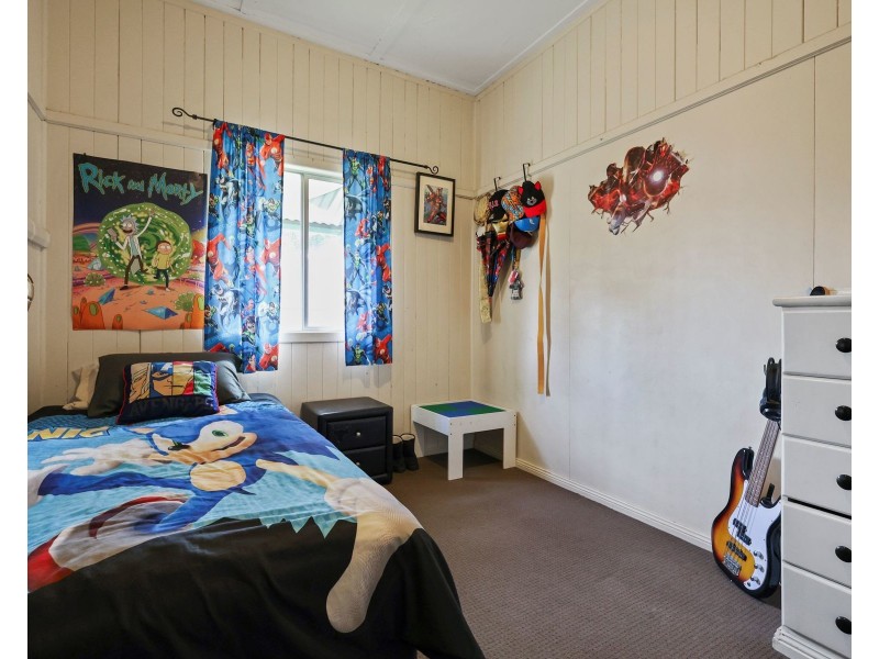 6 Eton Street, Cambooya QLD 4358