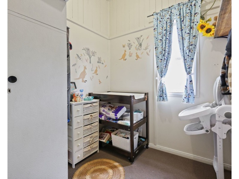 6 Eton Street, Cambooya QLD 4358