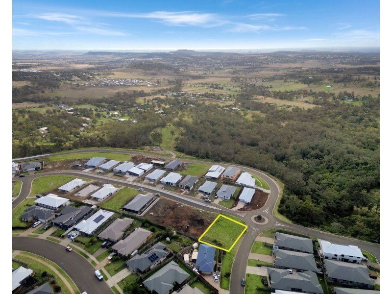 25 Adelaide Street, Cranley QLD 4350