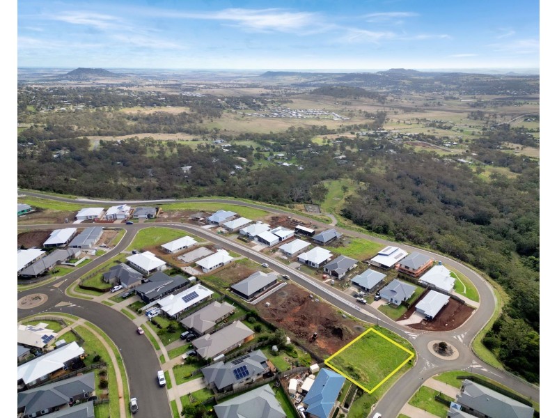 25 Adelaide Street, Cranley QLD 4350
