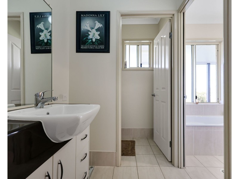 63 ODonohoe Rd, Hirstglen QLD 4359